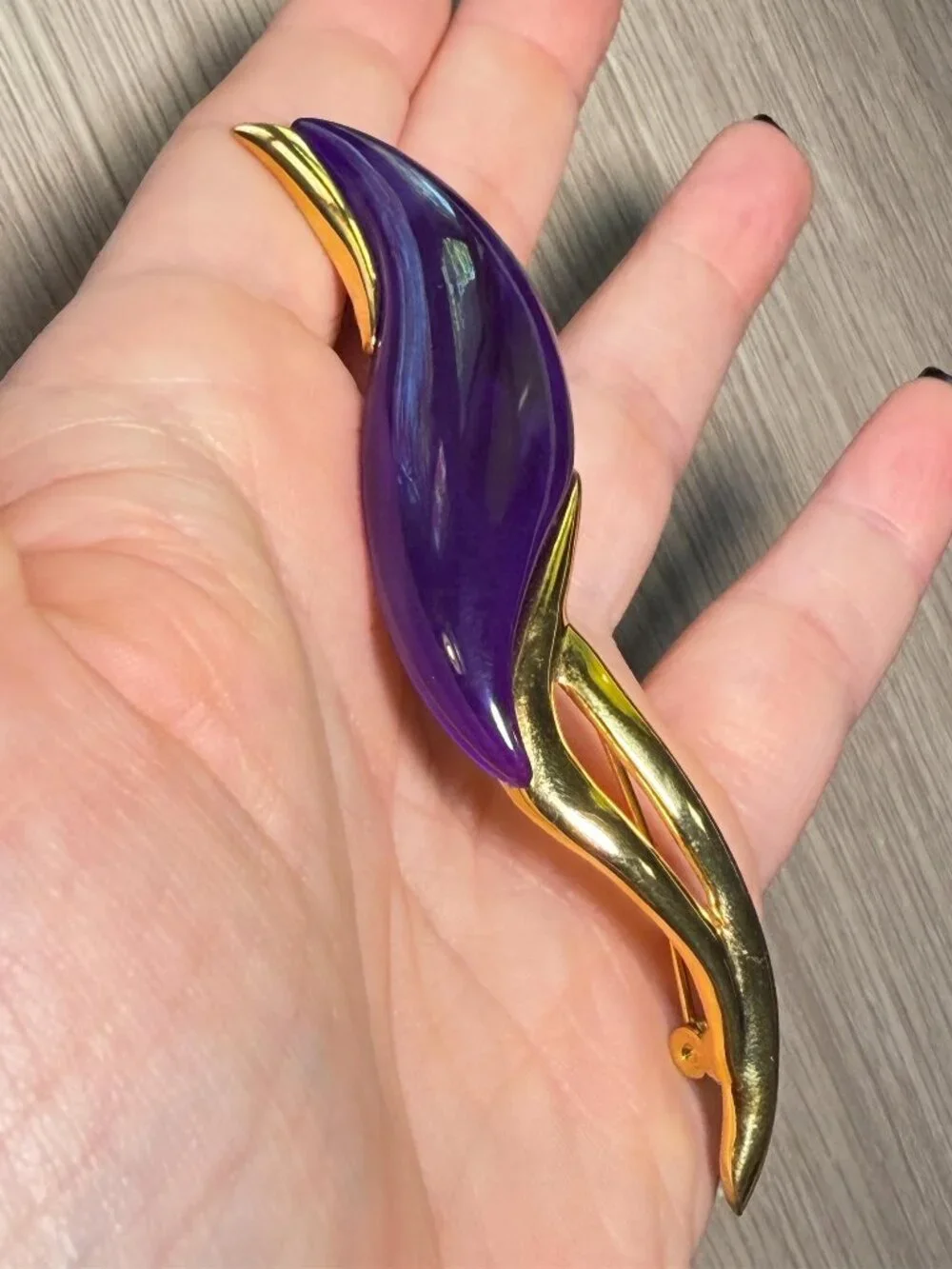 PARK LANE Vintage Purple Lucite Brooch Gold Tone Abstract Leaf Pin 4